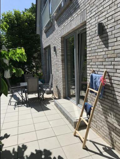 Im Bademantel An Den Strand Mit Terrasse Эккернфёрде Экстерьер фото